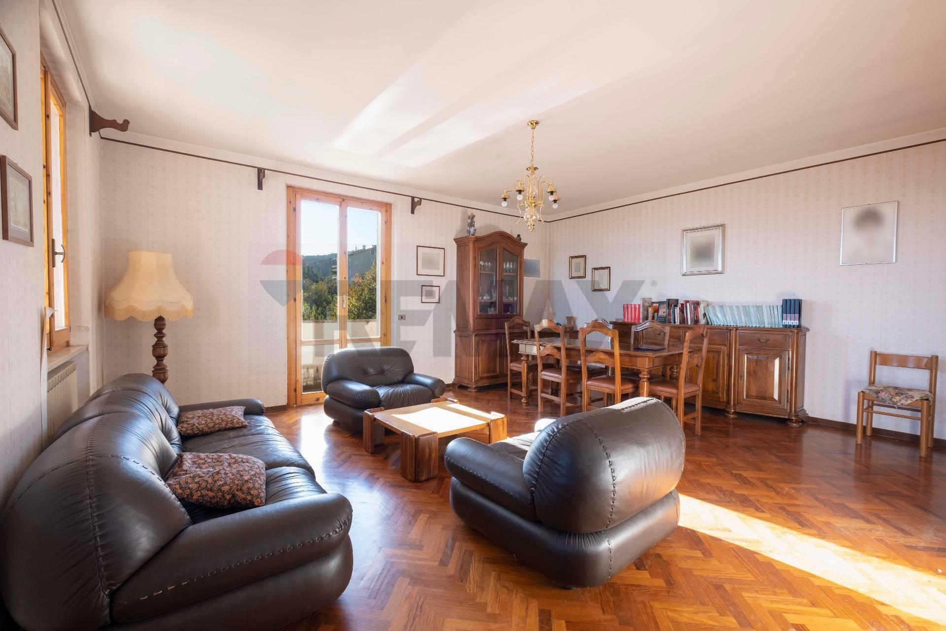 Casa indipendente in Via Monaci Silvestrini 21, Arcevia