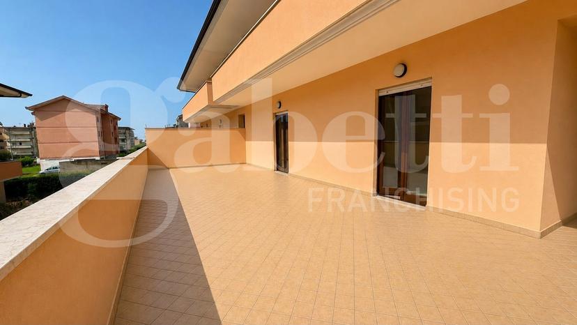 Appartamento in Via Iardino, Vitulazio