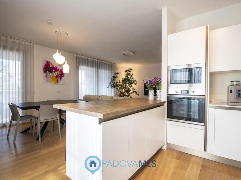 Quadrilocale in Via Giosuè Carducci 1, Ponte San Nicolò — foto 5 di 5