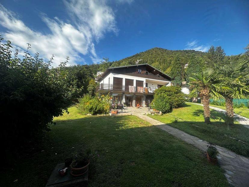 Villa unifamiliare in Via Tenente Rigamonti 32, Centro Valle Intelvi — foto 2 di 5