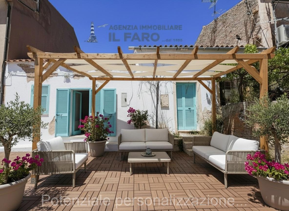 Villa a schiera in Via Maggior Leggero, La Maddalena