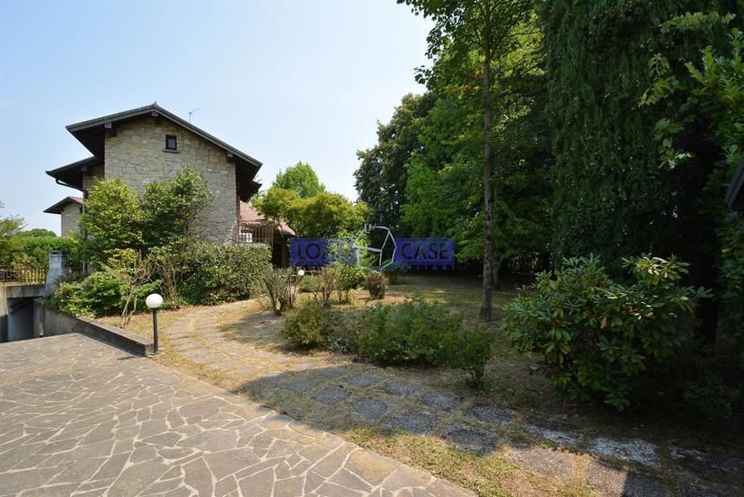 Villa in Via Osnago 28, Lomagna — foto 2 di 5