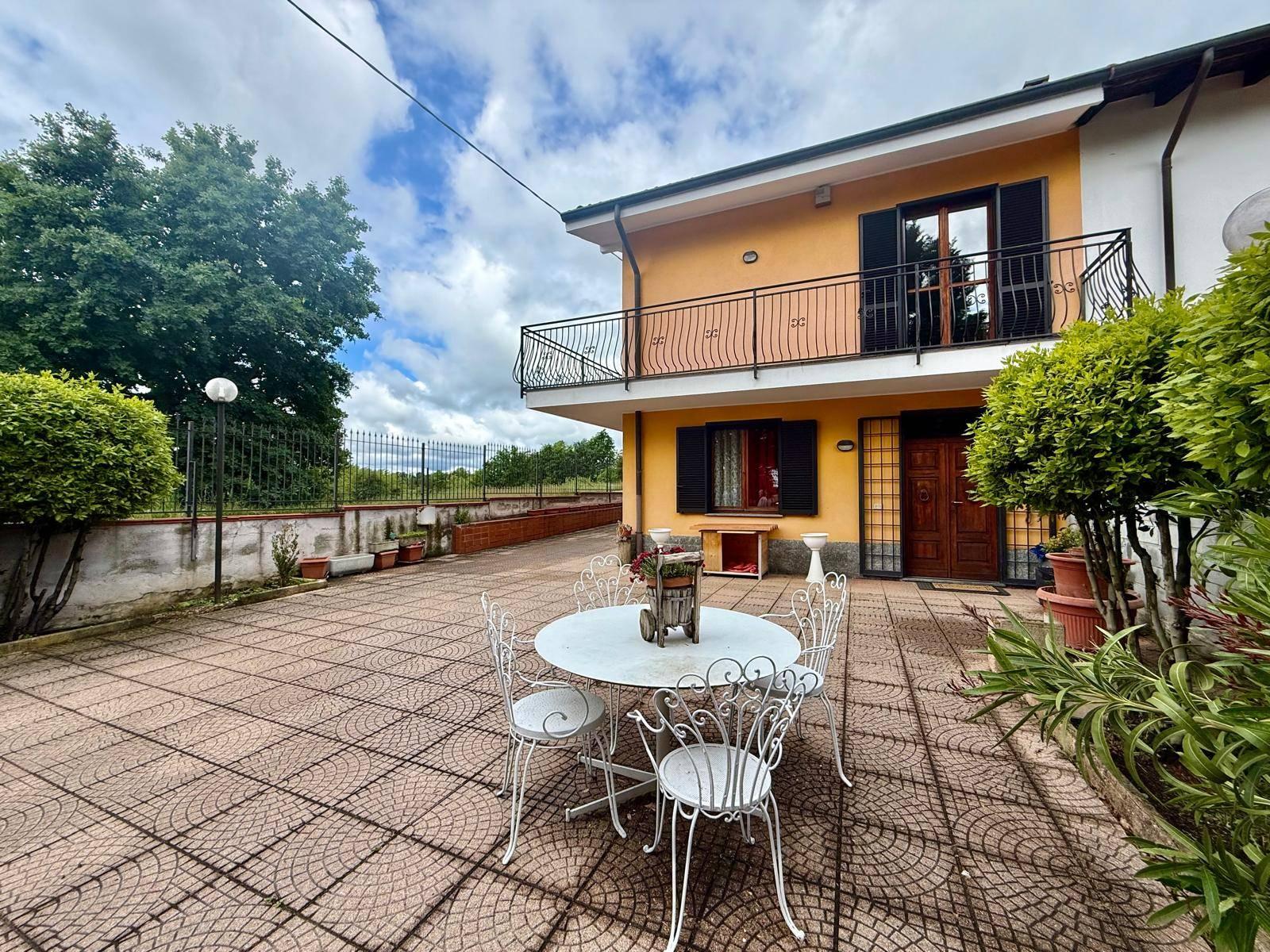 Casa indipendente in Strada Padana Ovest 72, Quattordio