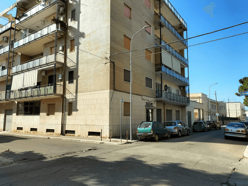 Trilocale in Via Francesco Caiati, Sannicandro di Bari — foto 2 di 5