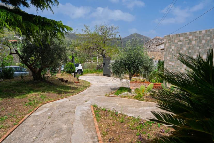 Villa unifamiliare in Contrada Suvarelli  Snc, Montelepre — foto 2 di 5