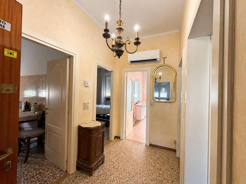 Quadrilocale in  Via Luigi Amedeo Melegari Reggio Emilia, Reggio nell'Emilia — foto 4 di 5