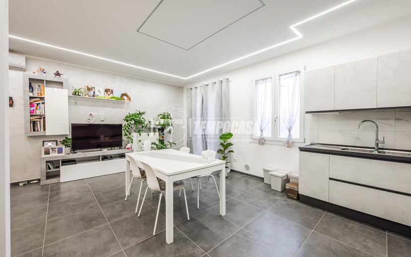 Quadrilocale in Via Canolo 31, Correggio — foto 2 di 5