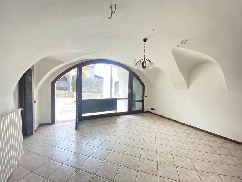 Bilocale in Via Maspiano 64, Sale Marasino — foto 4 di 5