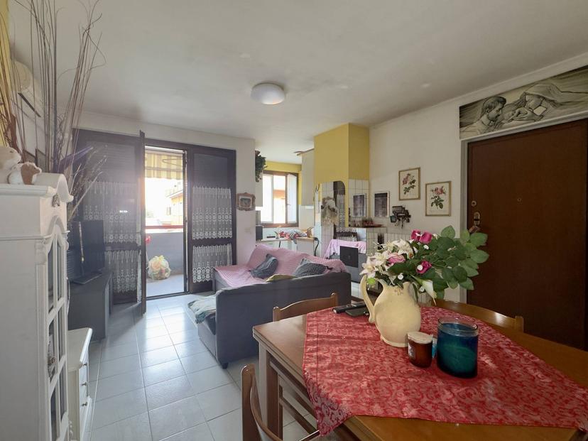 Trilocale in Via dei Mille 10, Bovisio-Masciago — foto 2 di 5