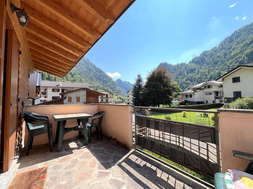 Trilocale in Via Ettore Cozzani 45, Isola di Fondra