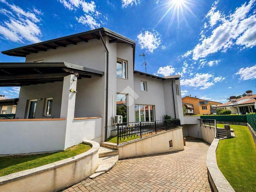 Villa in Via Armando Diaz 46, Castelnuovo del Garda — foto 4 di 5