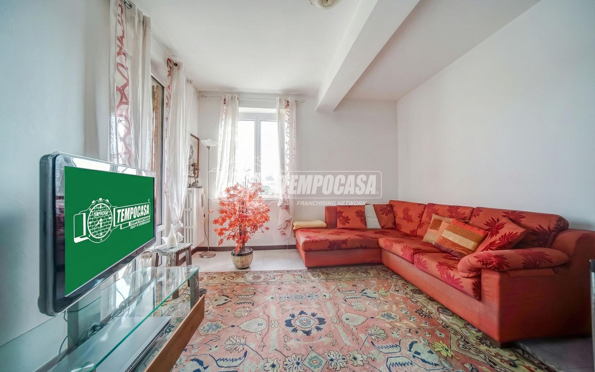 Trilocale in Via XXV Aprile 41, Oggiona con Santo Stefano