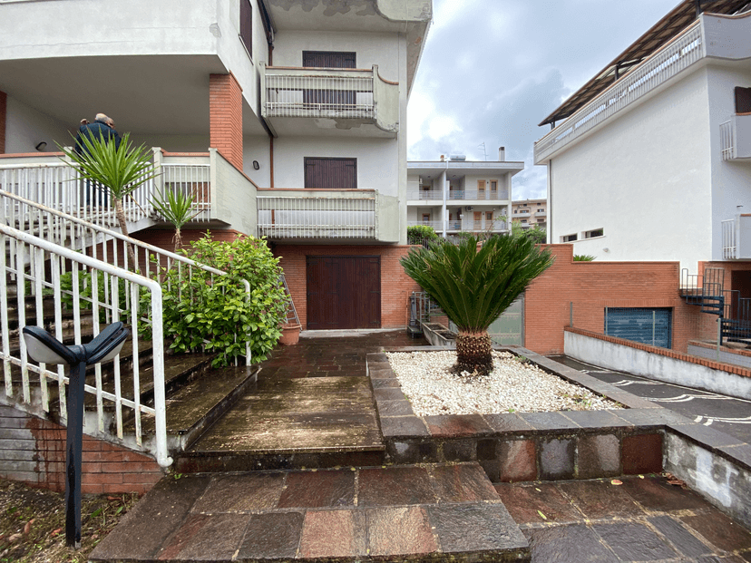 Villa unifamiliare in Via dell'Esperanto 3, Benevento — foto 4 di 5