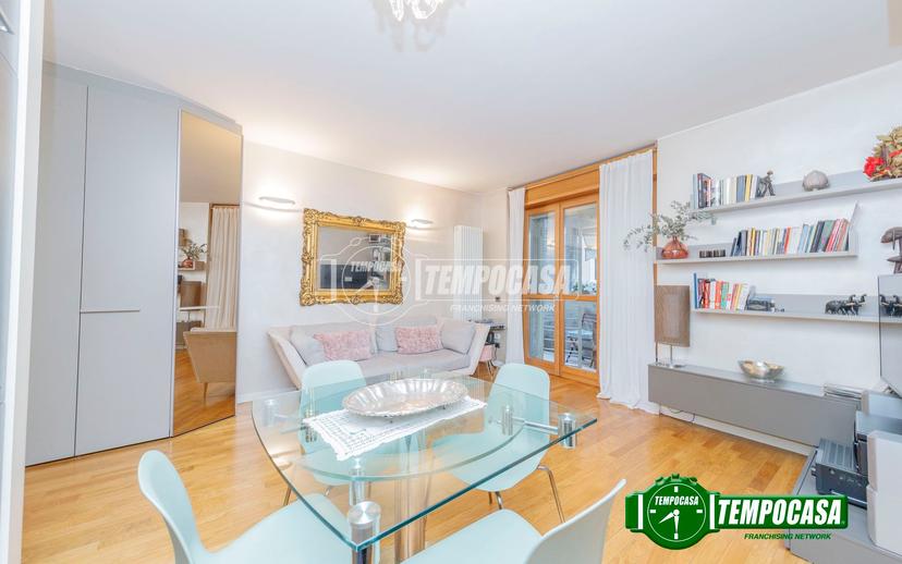 Trilocale in Viale Certosa, Milano