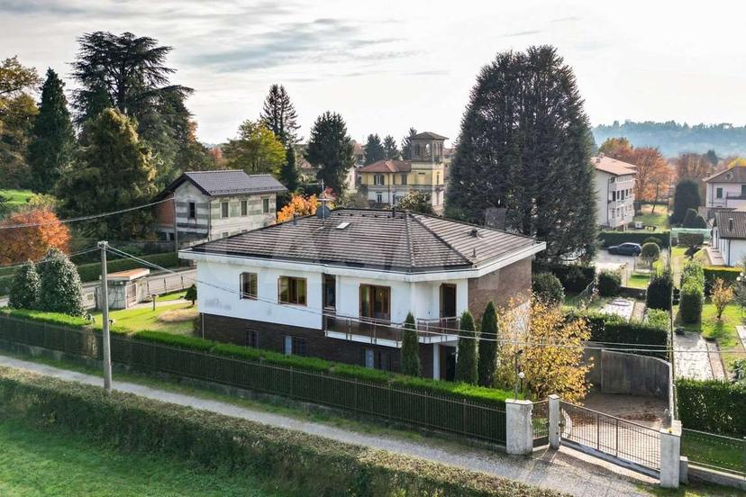 Villa unifamiliare in Via General Cadorna 20, Malnate — foto 3 di 5