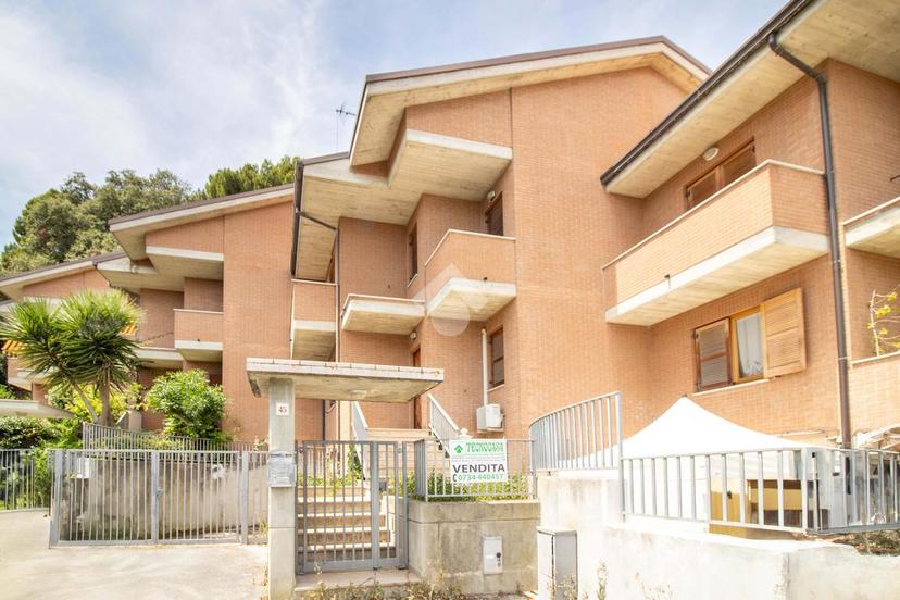 Villa a schiera in Via Benedetto Croce 45, Porto San Giorgio — foto 2 di 5