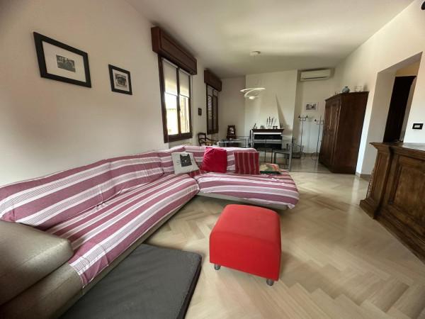 Villa bifamiliare in Via Reggio Emilia, Savignano sul Panaro