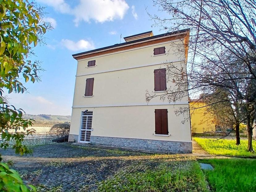 Villa in Via Modenese 1205, Vignola — foto 3 di 5