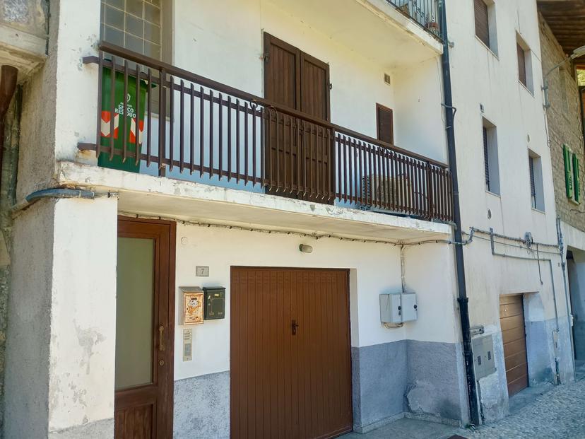 Trilocale in Via San Maurizio 12, Losine