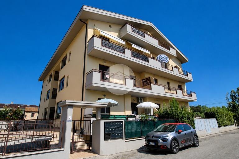 Trilocale in Via Aldo Fabrizi 4, Pineto — foto 5 di 5