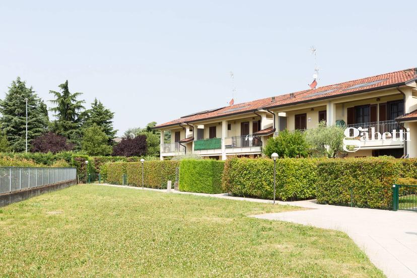 Trilocale in Via XXV Aprile 111, Merate — foto 2 di 5