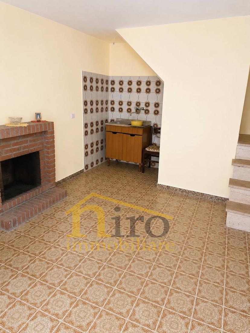 Bilocale in Via Roma, Carpineto della Nora — foto 2 di 4