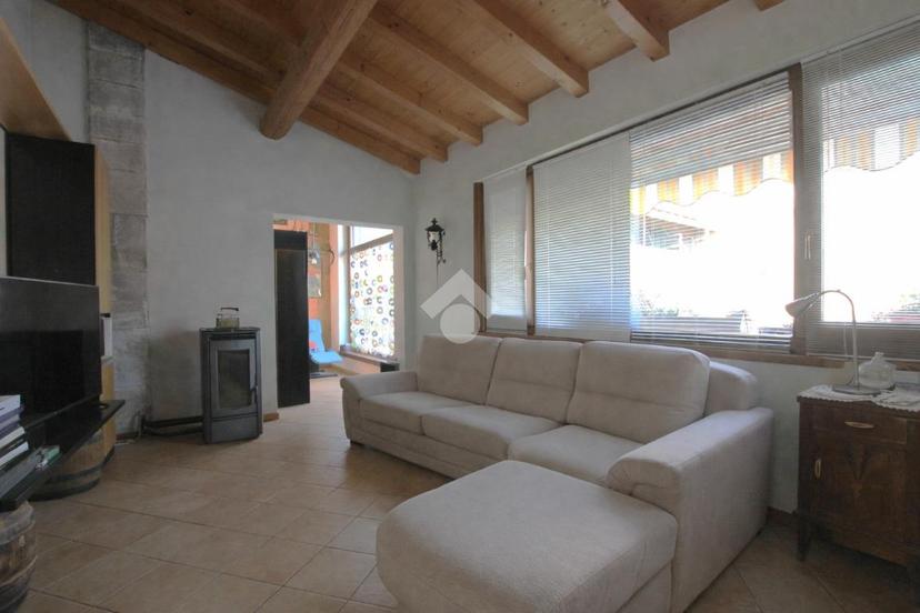 Casa indipendente in Via Achille Grandi 50, Molteno — foto 2 di 5
