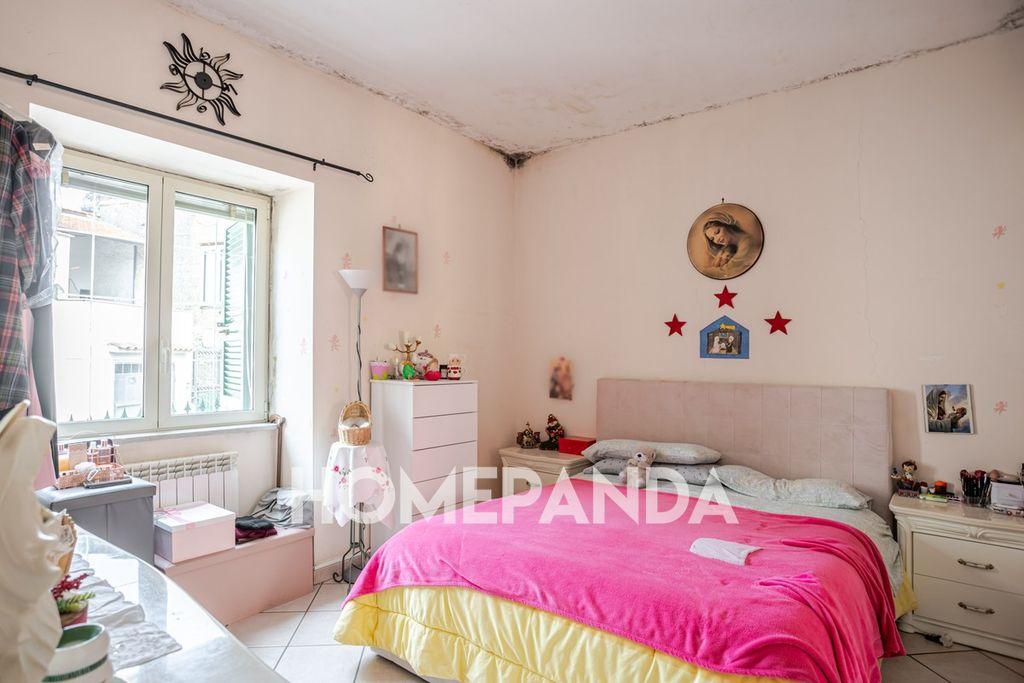 Casa indipendente in Via di Marano 27, Napoli