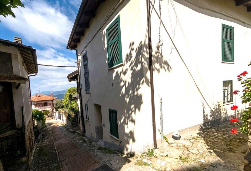 Casa indipendente in Via G. Matteotti Snc, Seborga — foto 4 di 5