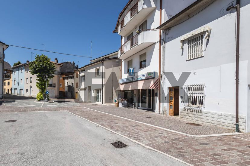 Appartamento in Piazza Verdi 19, Mercatino Conca — foto 2 di 5