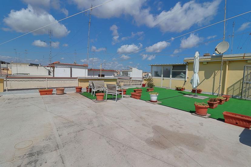 Casa indipendente in Via Carbonai, Bari — foto 3 di 5
