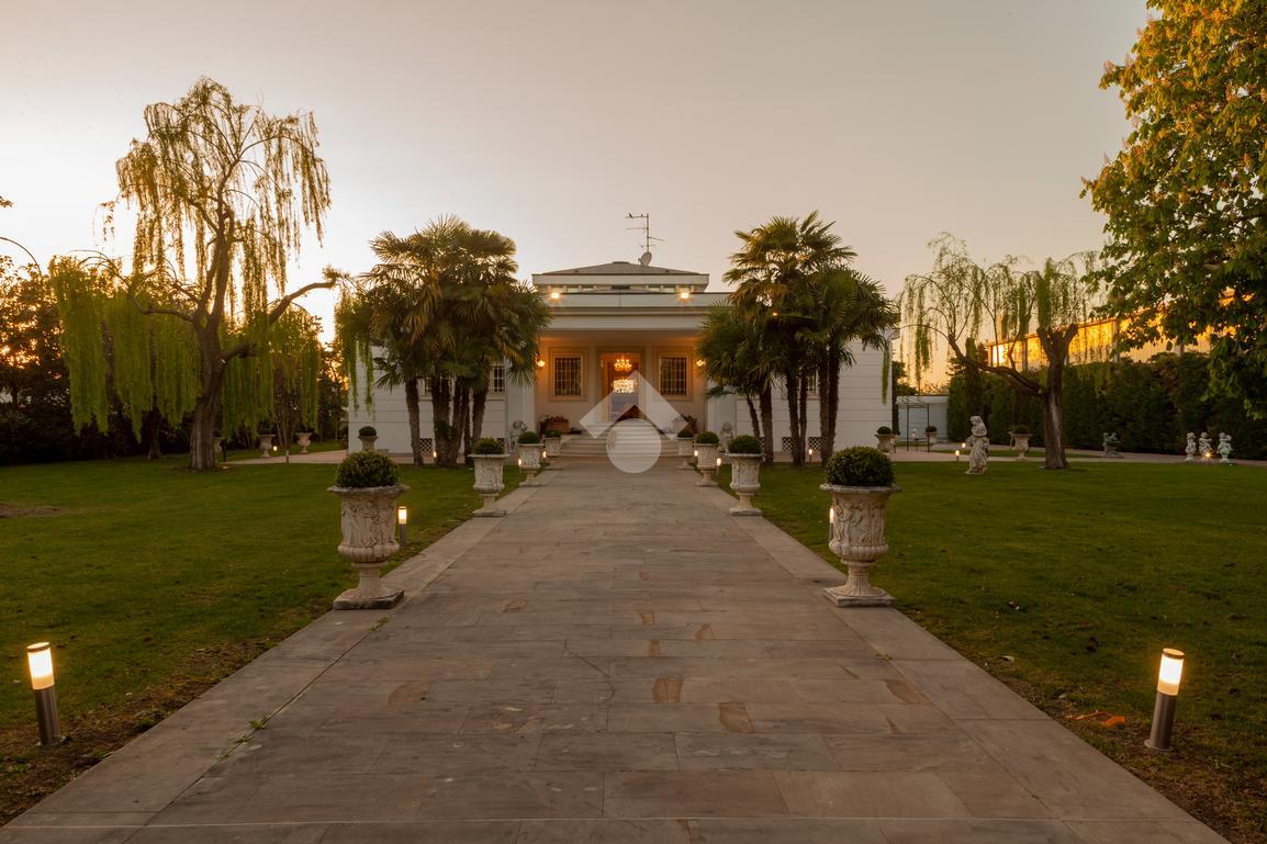Villa in Via Lavelli 12, Piacenza