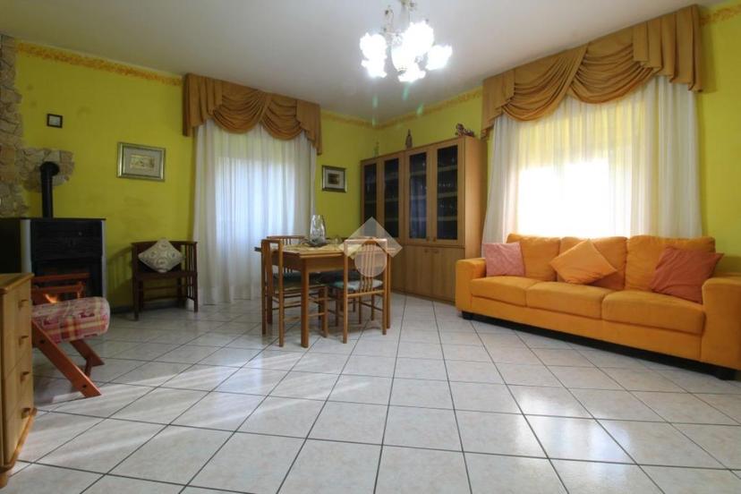 Villa in Via Sant'Anna 10, Castelnuovo di Farfa — foto 2 di 5