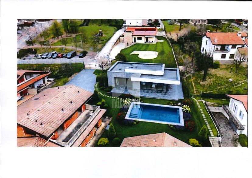 Villa in Via Gavarno, Nembro — foto 2 di 5