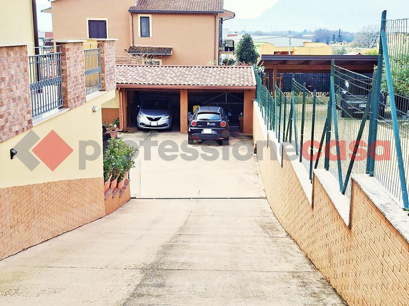Villa bifamiliare in Viale Leonardo 18, Piedimonte San Germano — foto 4 di 5