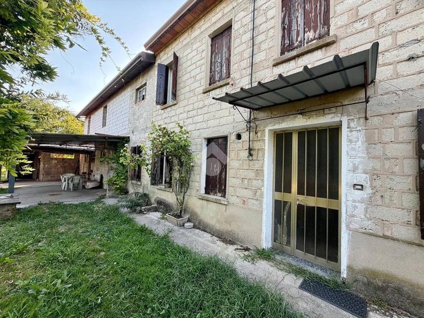 Casa indipendente in Via San Bartolomeo 10, Godega di Sant'Urbano