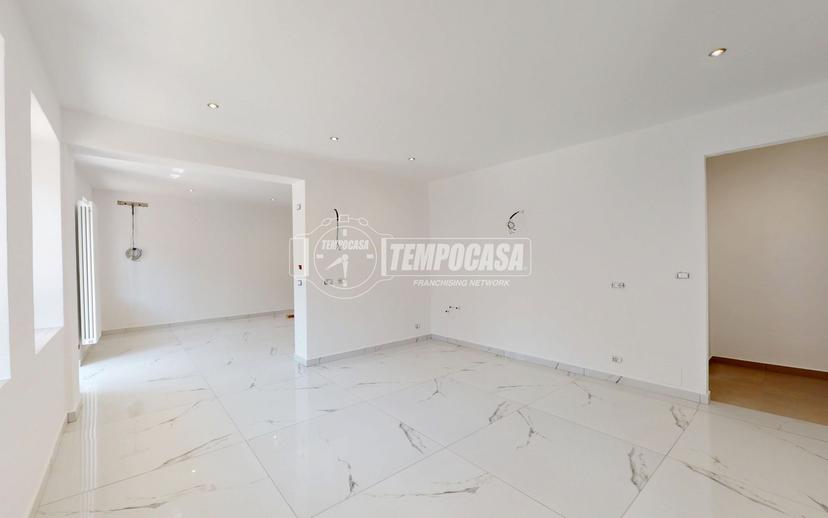 Villa in Via Piave, Vezza d'Alba