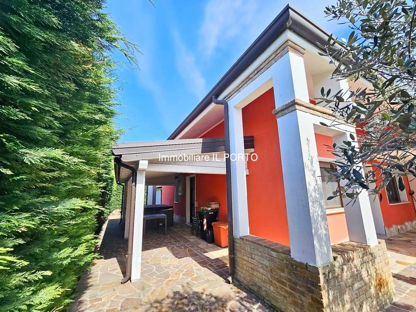 Villa bifamiliare, Lagosanto — foto 4 di 5