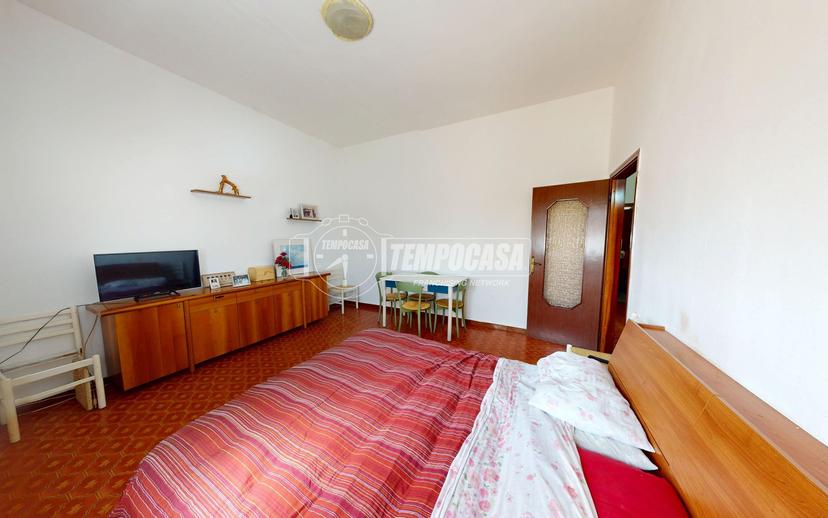 Bilocale in Via Adamello, Cesano Maderno
