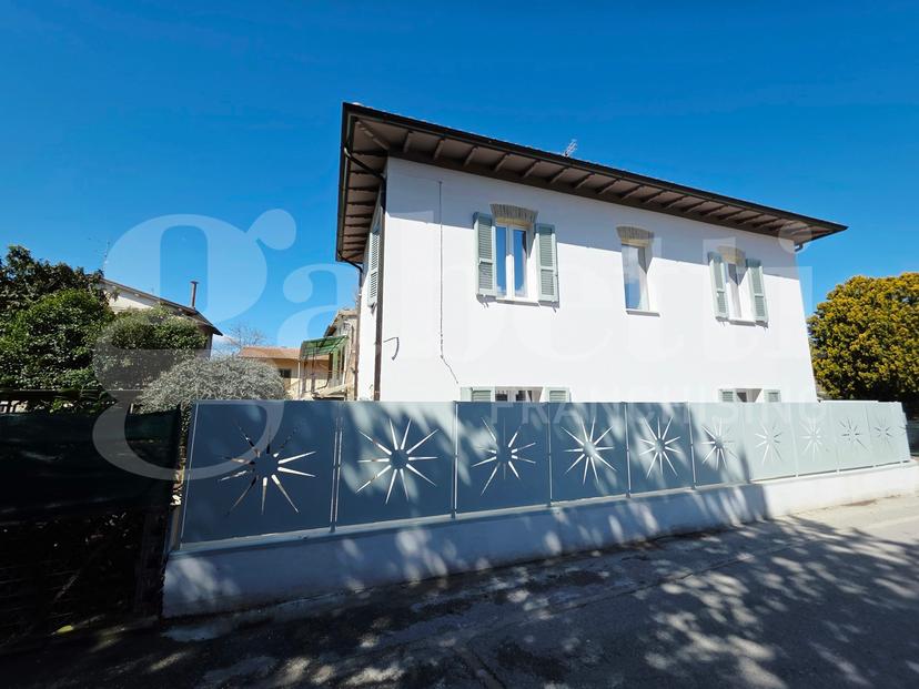 Casa indipendente in Via Boschetti 11, Bastia Umbra — foto 2 di 5