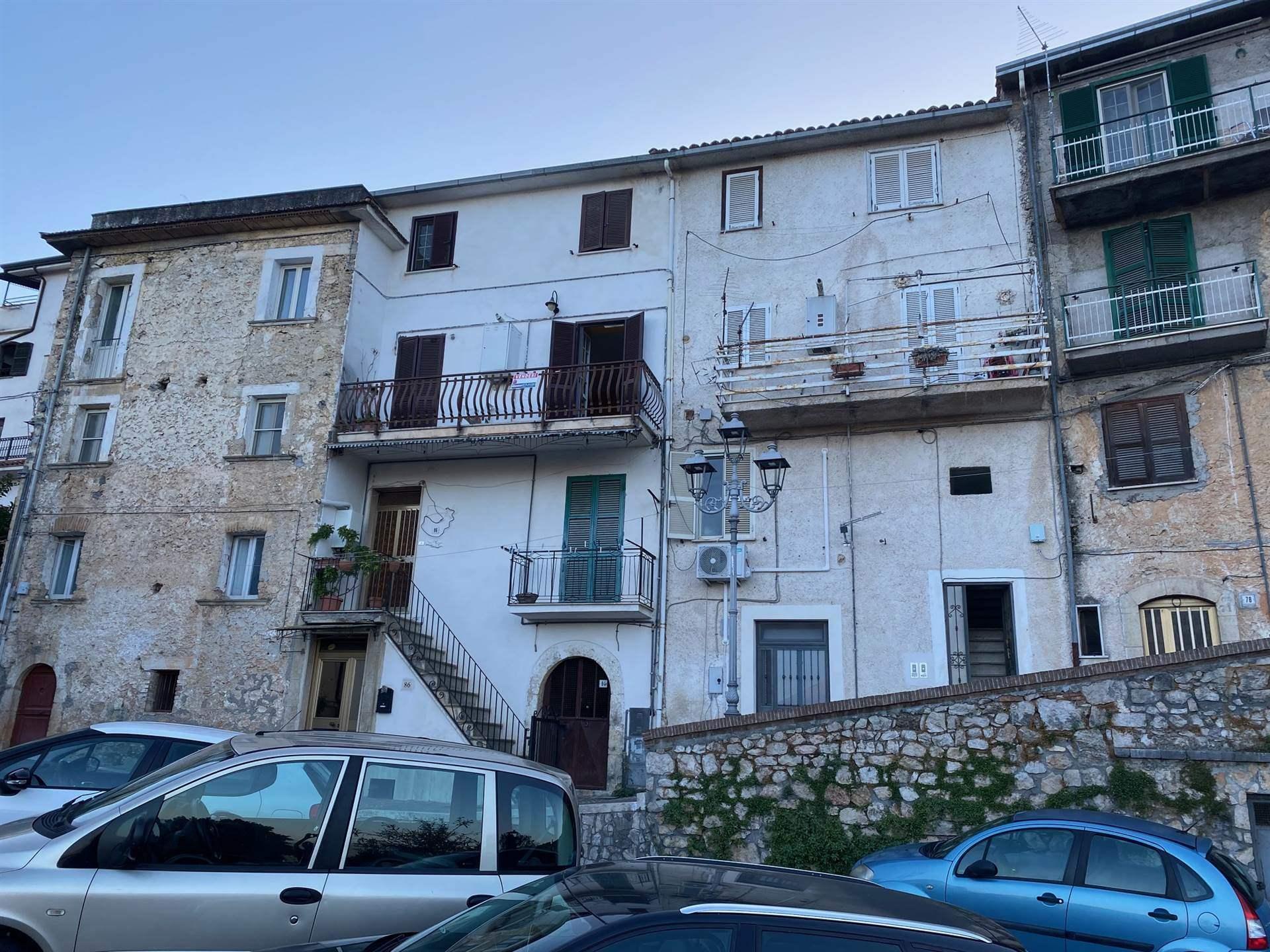 Quadrilocale in Via Amilcare Lojola, San Giovanni Incarico