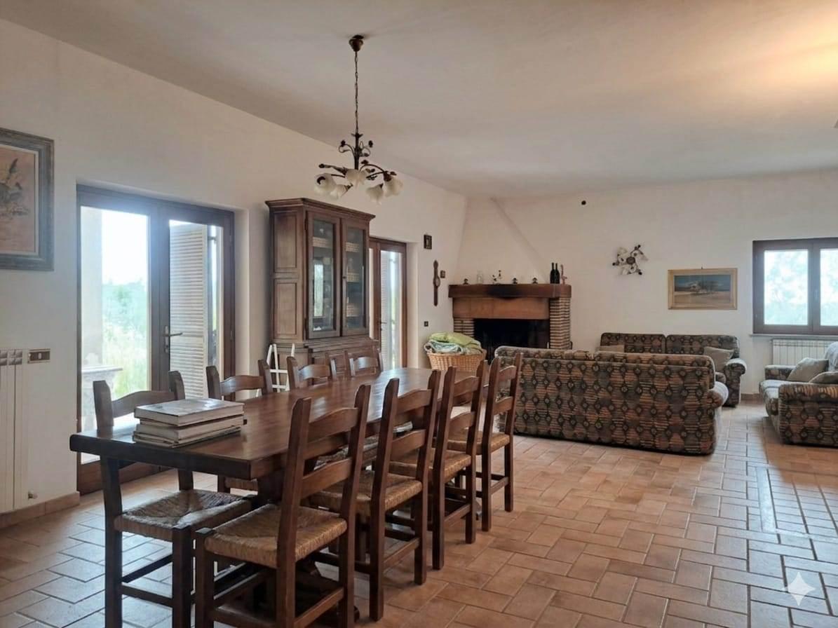Villa in Via della Cava, Vetralla