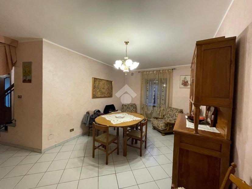 Casa indipendente in Via Giordani 1, Brondello — foto 3 di 5