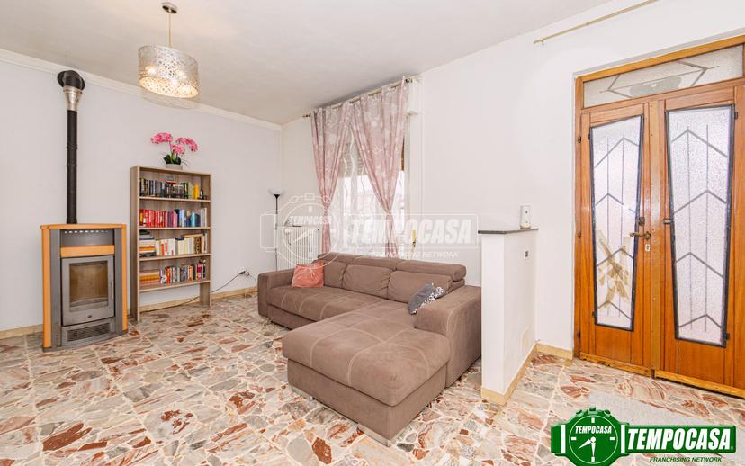 Villa a schiera in Via Salvatore Quasimodo, Albuzzano — foto 2 di 5