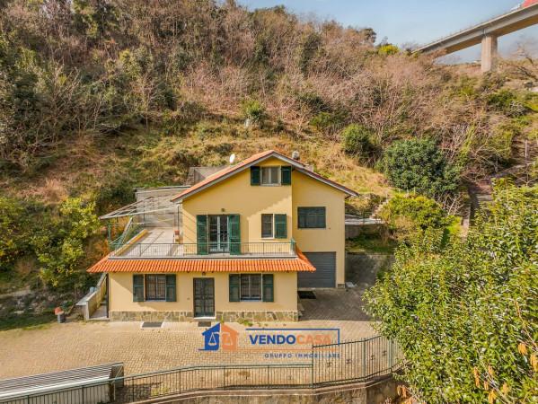 Villa bifamiliare in Via Ronco 31, Cogoleto — foto 2 di 5