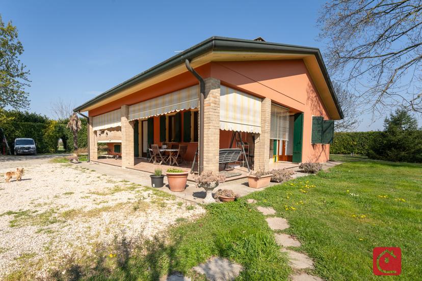 Villa, Legnaro — foto 2 di 5
