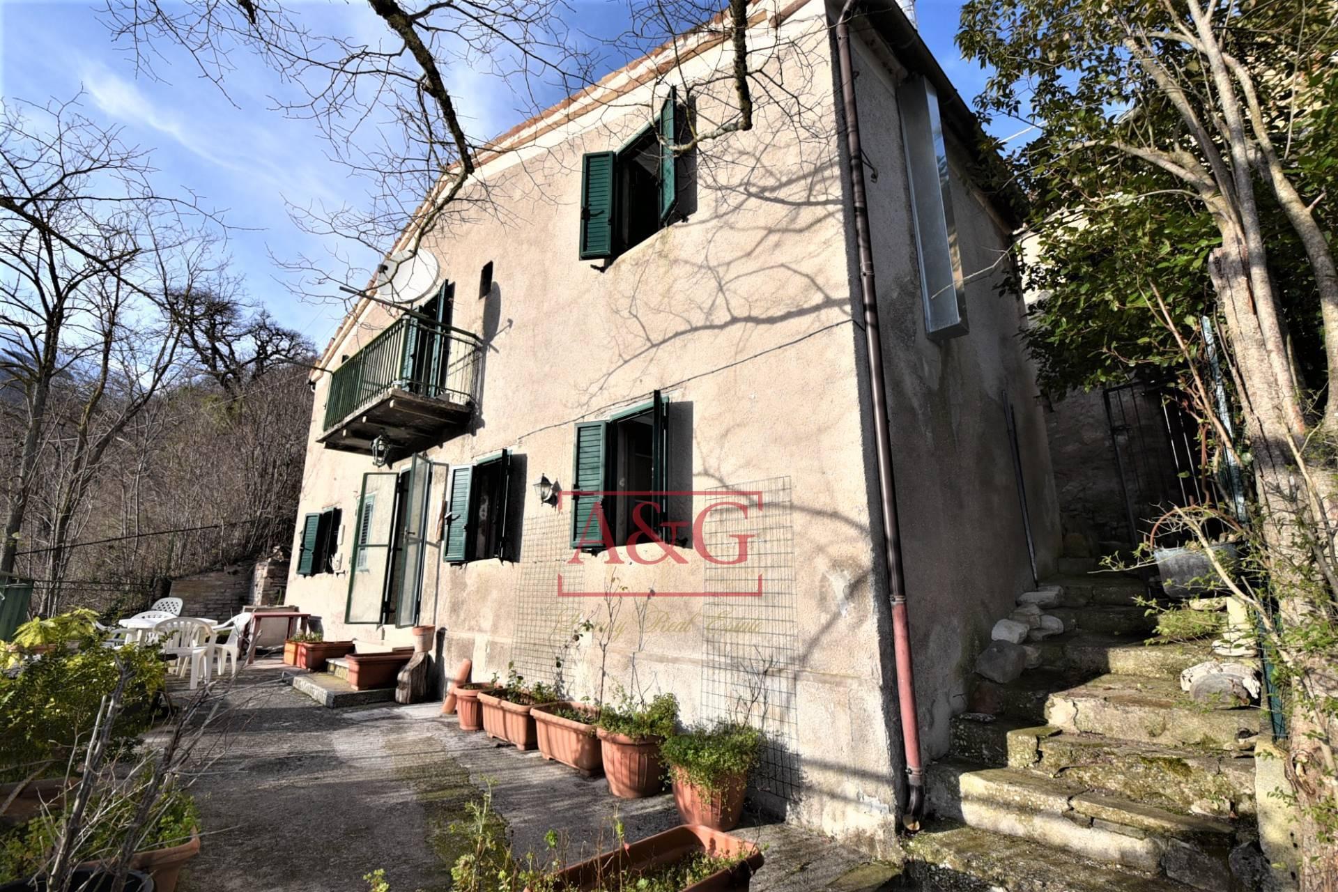 Appartamento in Località Campodarte 22, Montefortino