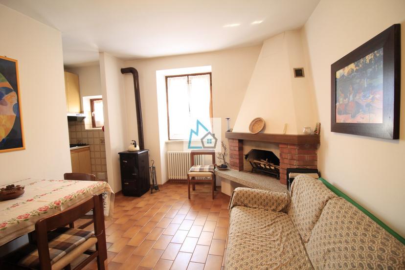 Trilocale in Frazione Lundo 70, Comano Terme — foto 3 di 5