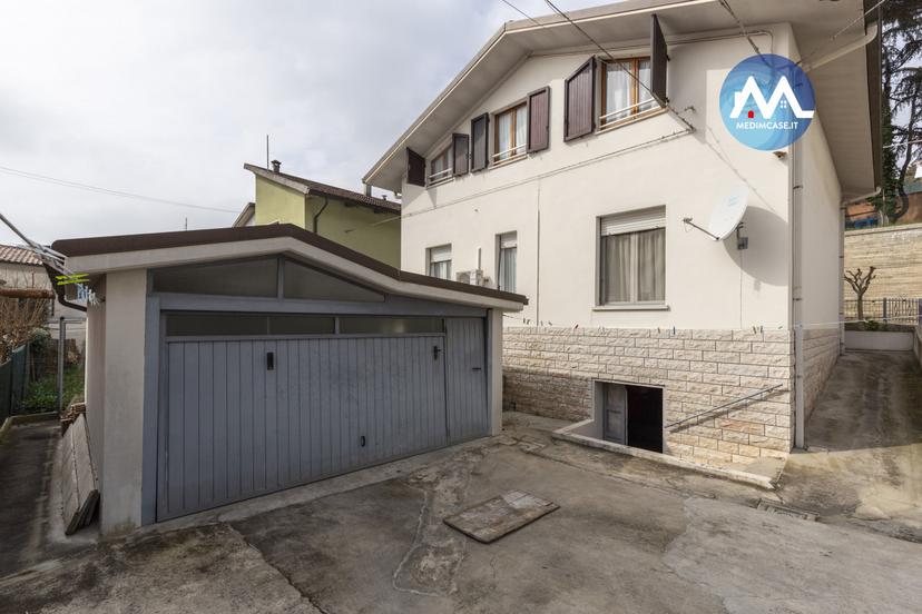 Casa indipendente in Via Cattabrighe 6, Pesaro