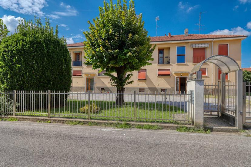 Bilocale in Via XXV Aprile, Carnago — foto 5 di 5